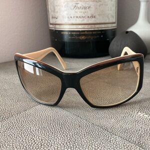 Versace beige brown black sunglasses 😎 current suggested value $150